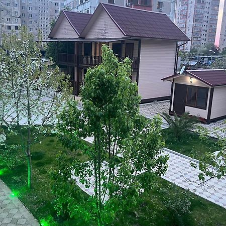 Отель Гостевой дом У Кирюши Гагра Экстерьер фото