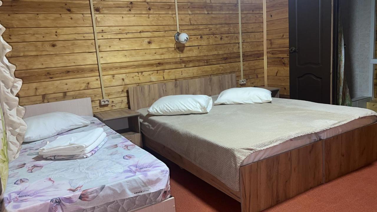 Отель Гостевой дом У Кирюши Гагра Экстерьер фото
